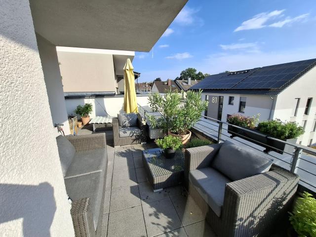 Neuwertiges Penthouse mit großer Dachterrasse 90m², 2TG Stellplätze, Bj 2020