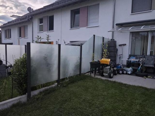 Neuwertiges Reihenhaus Bj. 2022 in Neuravensburg: Energieklasse