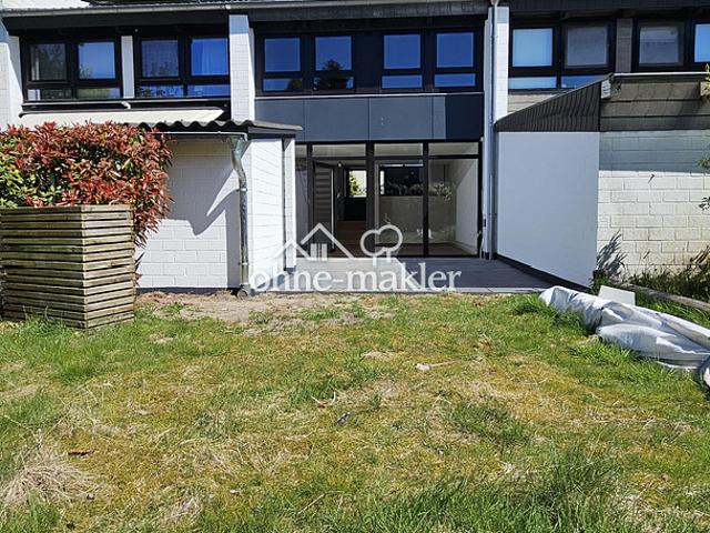 Neuwertiges Reihenmittelhaus, Fußbodenheizung, eigenem Garten & Garage