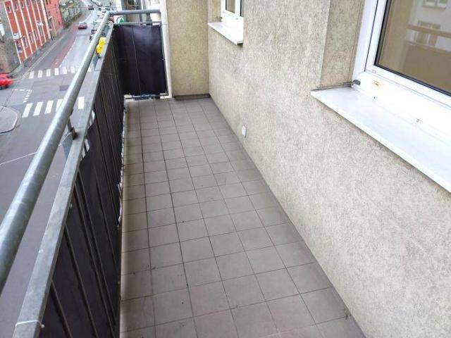 Neuwertiger 3 ZIMMER NEUBAU + größerer Balkon + extra Küche möbliert + Bad mit Wanne + WC + Lift!