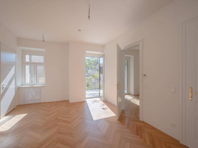 NEU+ 2 Zimmer Altbau mit Balkon am Einsiedlerplatz – derzeit in Generalsanierung