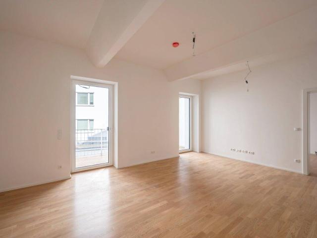 NEU+ 2 Zimmer Altbau Erstbezug mit 6 m² Loggia, Schrankraum und Lift nahe Augarten