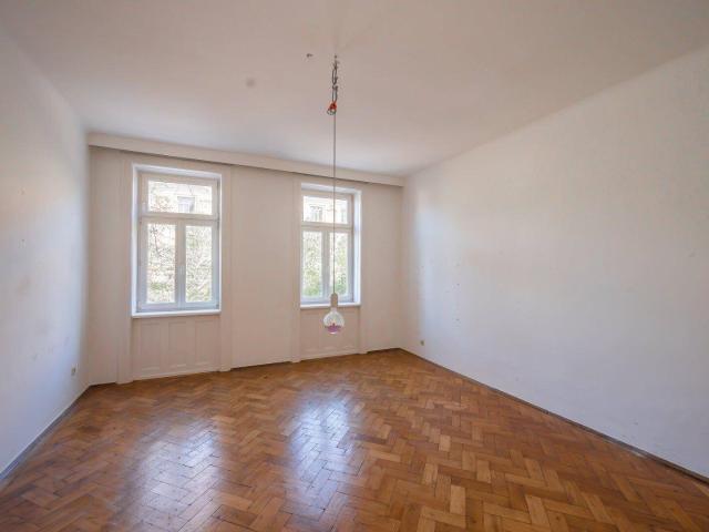 NEU+ Charmante Altbauwohnung mit großem Gestaltungspotenzial – 1 Zimmer in Hietzing