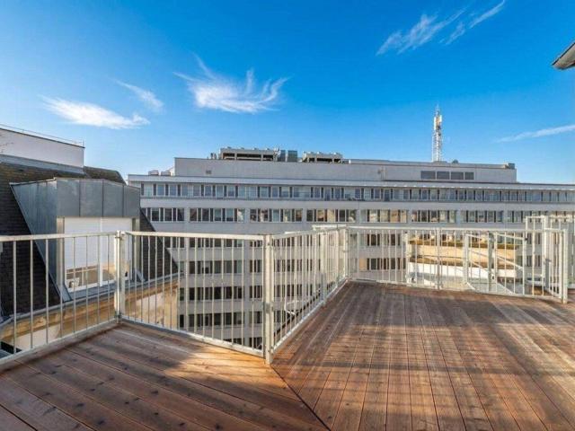 NEU+ Charmante 2 Zimmer DG Wohnung, tolle Lage, gute Aufteilung! mit Klimaanlage