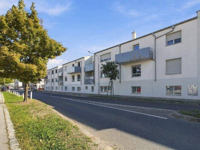NEU am Markt + MODERNE ZWEI Zimmer mit TERRASSE