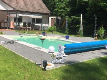 Neu auf dem Markt! Gepflegtes Einfamilienhaus mit viel Platz für die Familie, Außenpool, Einlieger Wohnung und eigenem ca. 3.520 m ² Privatwald!