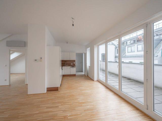 NEU+ Außergewöhnliche 3 Zimmer Dachgeschosswohnung in TopLage 1070