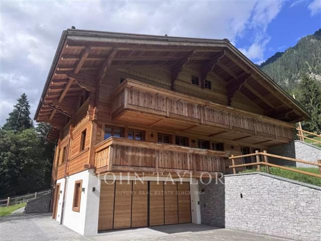 Neu gebautes modernes Chalet in Gstaad