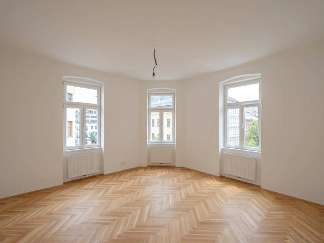 NEU+ generalsanierter 3 Zimmer Altbau ERSTBEZUG idealer Grundriss!
