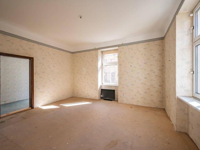 NEU+ gepflegte 3 Zimmer Altbauwohnung mit viel Potenzial