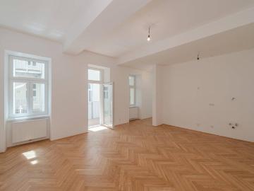 NEU+ Großartige 2 Zimmer Altbauwohnung mit Balkon