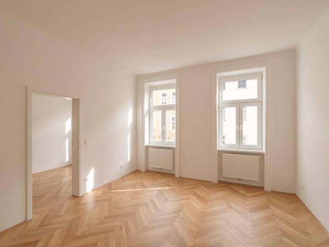 NEU+ Großartiger 2 Zimmer Altbau ERSTBEZUG in toller Lage