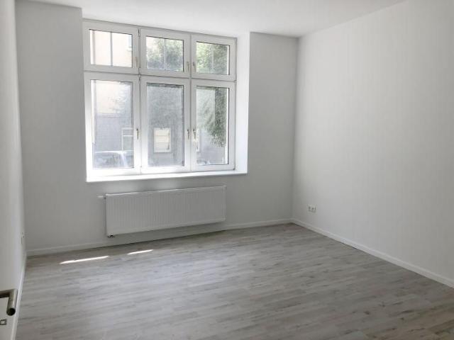 Neu! Große EG Familienwohnung mit 5 Zimmern und 1 Balkonen Jetzt anschauen!