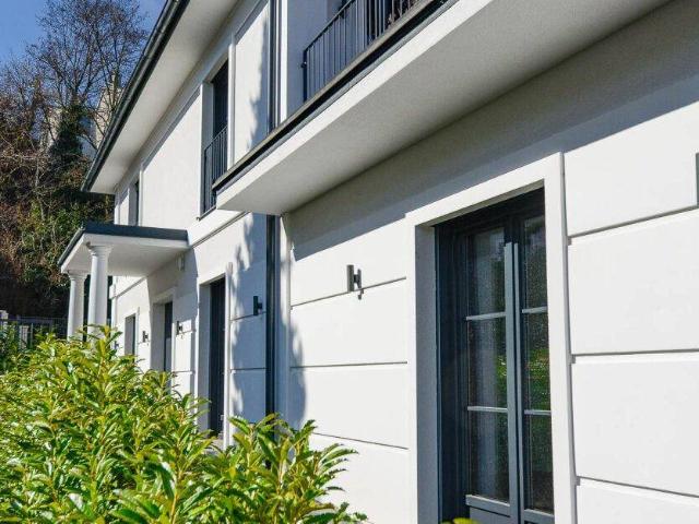 NEU errichtete Villa im Zentrum Meisterklasse der Baukunst