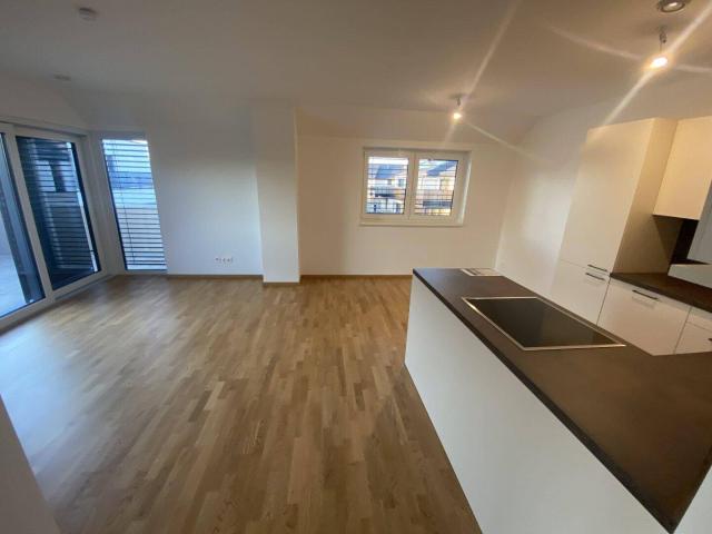 Neu errichtete helle 2 Zimmer Dachgeschoßwohnung mit Balkon und Garagenplatz ERSTBEZUG