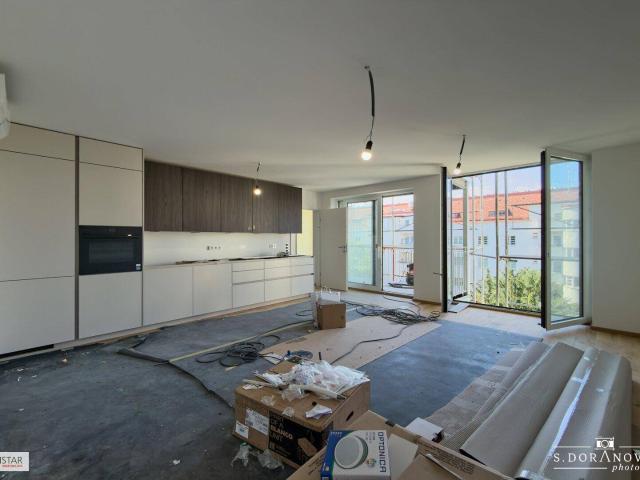 NEU! + ERSTBEZUG + 6 WOHNUNGEN MIT 3–4 ZIMMERN IN 1050 WIEN + BALKON + KLIMAANLAGE + LUFTWÄRMEPUMPE + BARRIEREFREI + 8 PERSONEN AUFZUG