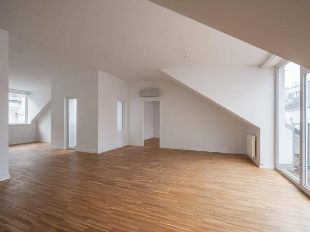 NEU+ Exceptional 3 room Penthouse Apartment in a Prime Location – Vienna's 7th District