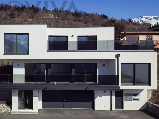 Neu Exklusive Villa