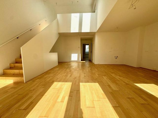NEU + FAMILIENWOHNUNG mit Galerie und FANTASTISCHER TERRASSE