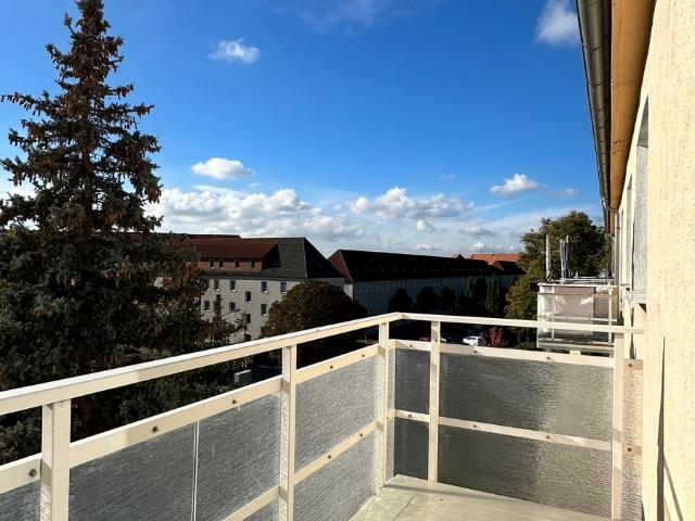 Frisch sanierte 3 Raumwohnung mit Balkon inklusive Einbauküche!