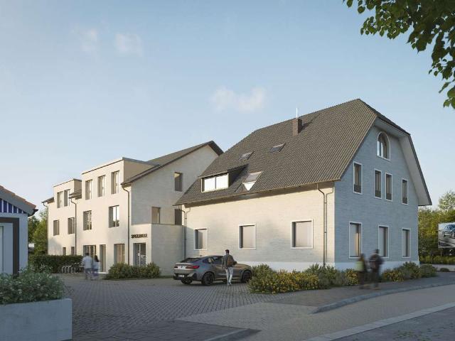 Neu Kernsanierte 4 Zimmer Altbauwohnung mit Einbauküche und Kamin