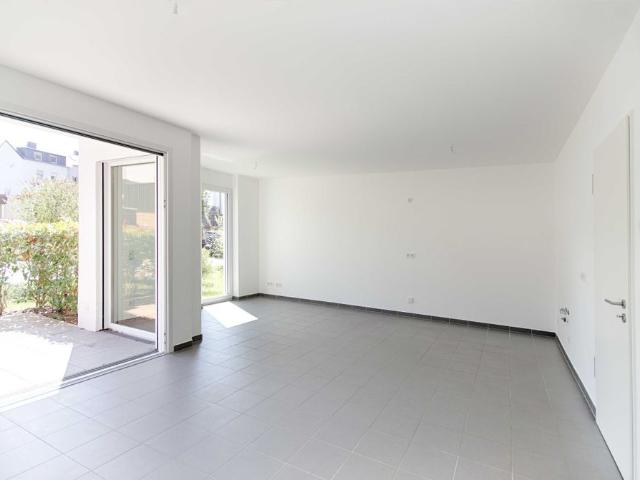 Neu – Hochwertige 4 Zimmerwohnung mit Terrasse in Porta Nigra Nähe