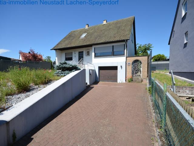 Neu in unserem Immobilienteam Familienhaus in ruhiger Lage