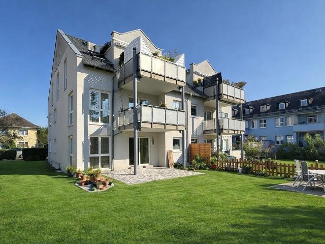 Neu Isenburg: Gut geschnittene 4 Zimmer Wohnung mit eigenem Garten!