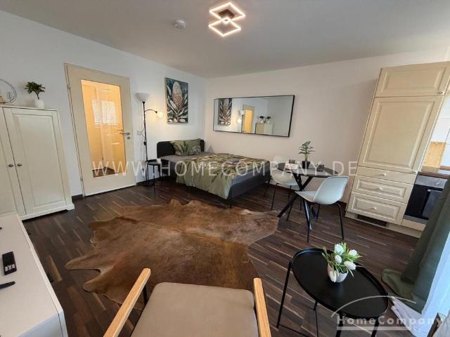 Neu möbliertes Apartment mit Balkon in Schwabing