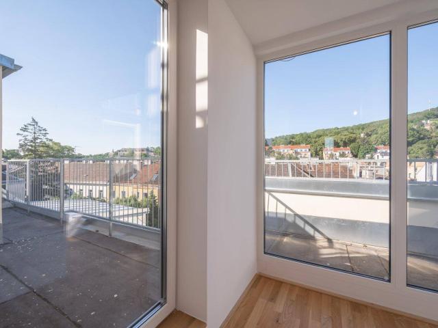 NEU+ Moderne 3,5 Zimmer DG Maisonette mit zwei Terrassen