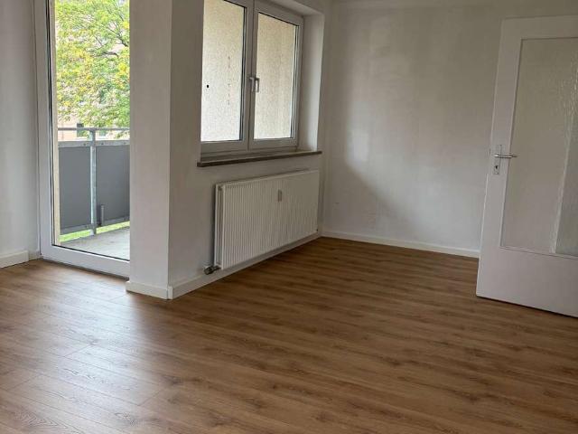 Neu modernisierte Wohnung mit Balkon zu vermieten