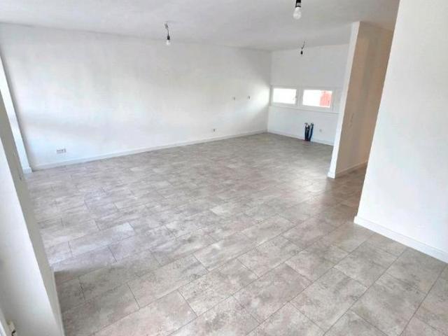 Neu modernisiertes Reihenmittelhaus – Erstbezug Staaken Berlin