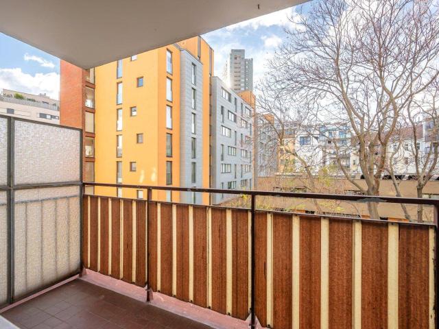 NEU+ Mehr Raum fürs Leben! Sanierungsbedürftige 4 Zimmer Wohnung mit Loggia