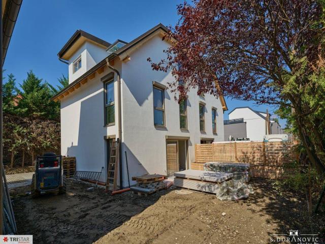 NEU! + NEUBAU IN 1220 WIEN ESSLING + 6 ZIMMER EIGENTUMSHÄUSER MIT GARTEN + SCHLÜSSELFERTIG + WÄRMEPUMPE UND PHOTOVOLTAIK + BEZUG AB 01.10.2026