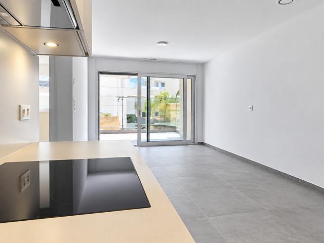 Neu – Neue 3,5 Zimmer Wohnung mit Balkon und Parkplätzen