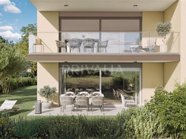 LETZTES GRUNDSTÜCK Gartenniveau – Geräumige 5 Zimmer Wohnung mit eigenem Garten und Terrasse