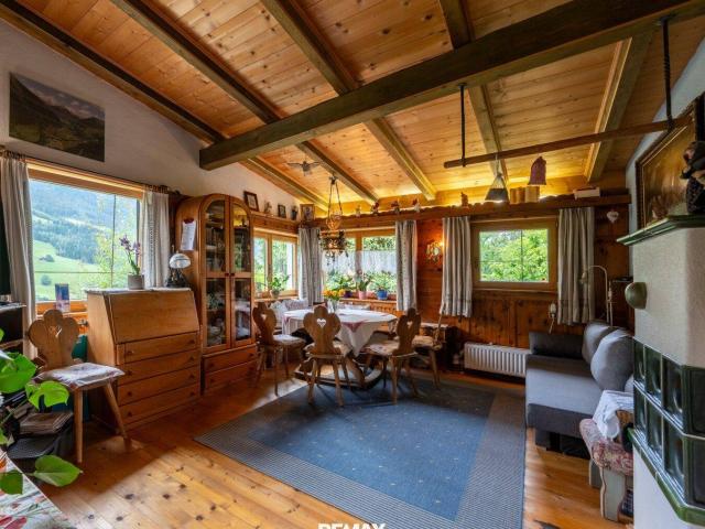 NEU! Sonnige Aussichtslage am Weerberg: Wohnhaus mit Charme, Garten und viel Potenzial