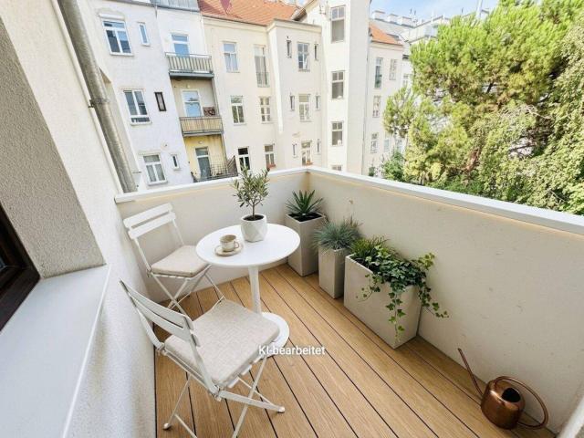 NEU SANIERTE 3 Zimmer Neubauwohnung mit Balkon in ruhiger Innenhoflage