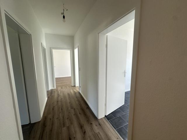 Neu sanierte 3 Zimmer Wohnung mit Balkon und Wanne in Untermhaus!