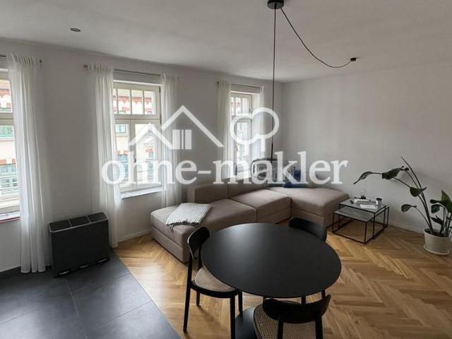 Neu sanierte 3 Zimmer Wohnung mit Luxus Einbauküche & großem Balkon zu vermieten