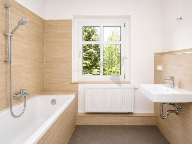 NEU Sanierte 3 Raum Wohnung mit Tageslichtbad und Wohnküche am Chemnitzer Küchwald