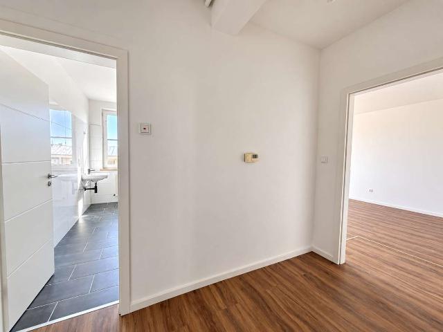 Neu sanierte 2 Zimmer Wohnung in zentraler Lage in Augsburg / 7. OG