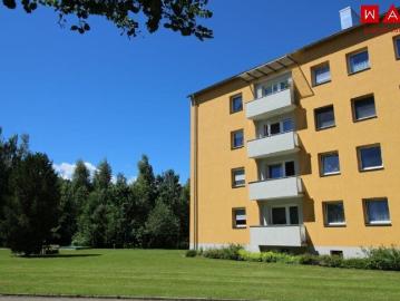 Neu sanierte 2 Raumwohnung mit Balkon und Küche!