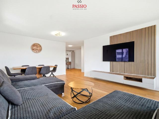Neu sanierte 4.5 Zimmerwohnung mit Alpenblick und Gartenanteil