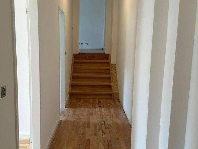 Neu sanierte 4 Zimmer Wohnung mit zwei Balkonen und großem offenen Wohnbereich