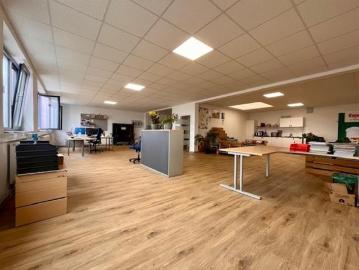 Commercial for rent in 3100 - Büroraum