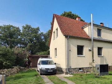 Neu sanierte Doppelhaushälfte mit großem Garten in Grünberg