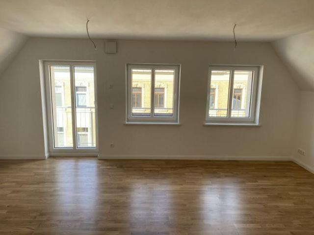 Neu sanierte Dachgeschoßwohnung