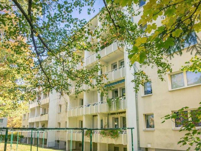 NEU sanierte Erdgeschosswohnung mit Balkon