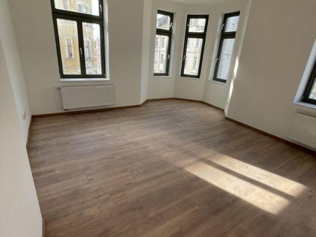 Neu sanierte, helle Wohnung